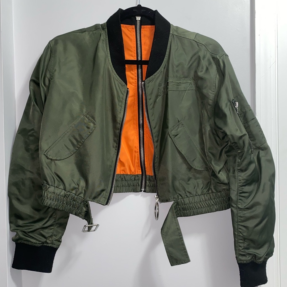 Reversible bomber jacket